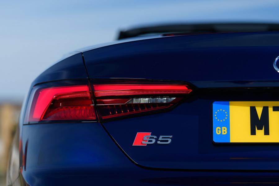 Детали экстерьера Audi S5 Cabriolet 2017 года  (UK) (фото 32 из 40)